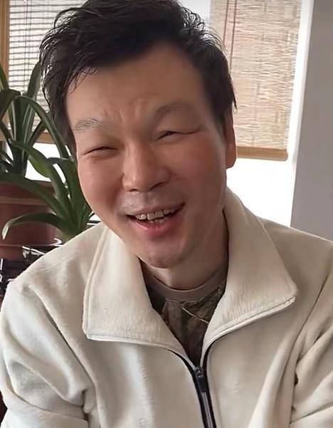 卫视|57岁的李彬，状态颇为憔悴，他是个妥妥的妻管严，他为何怕老婆？