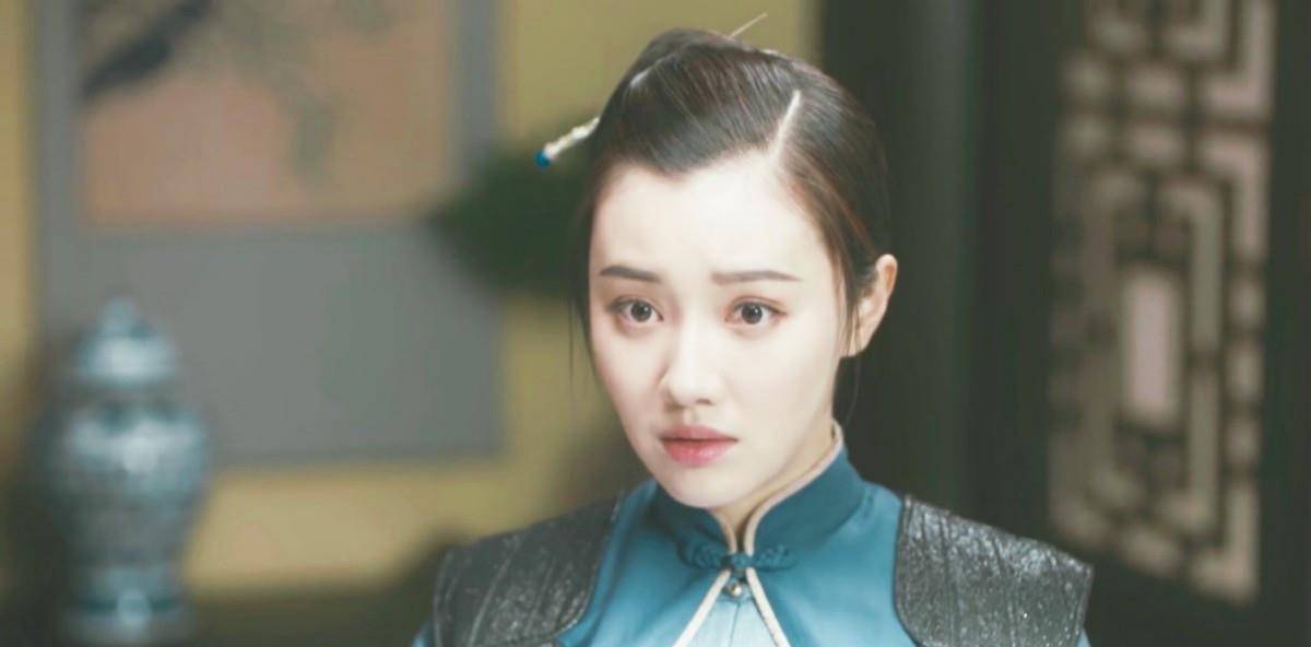 因为|她有3部剧在线播出，被业界称为“剧抛脸”，出道多年不温不火