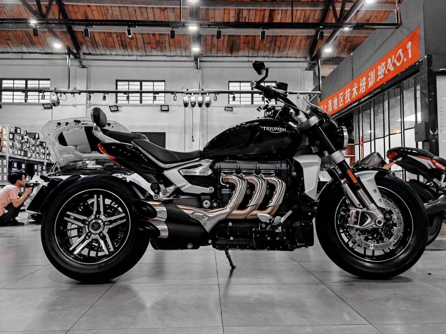 排量即正义,"三缸霸主"凯旋rocket 3 gt就是代表作!_搜狐汽车_搜狐网