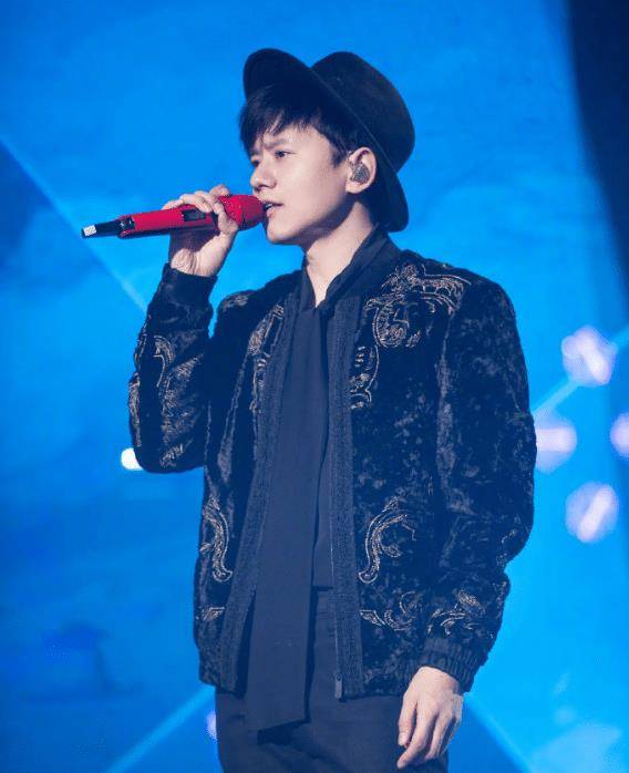 凡人歌歌曲演唱 007bc317381b4a228a8229746ee26812.jpeg