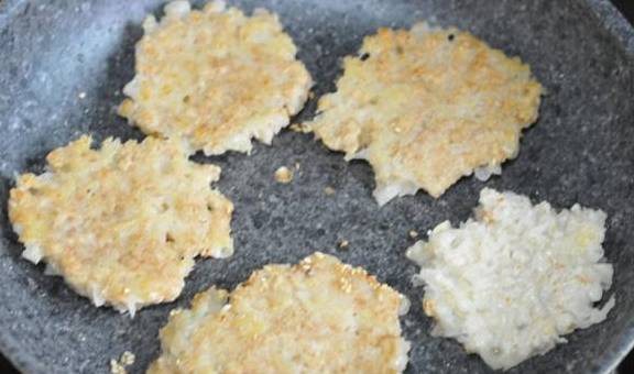 关系|秋天做早餐,我从不用面粉,这2个食材搭配,柔软蓬松营养翻倍!