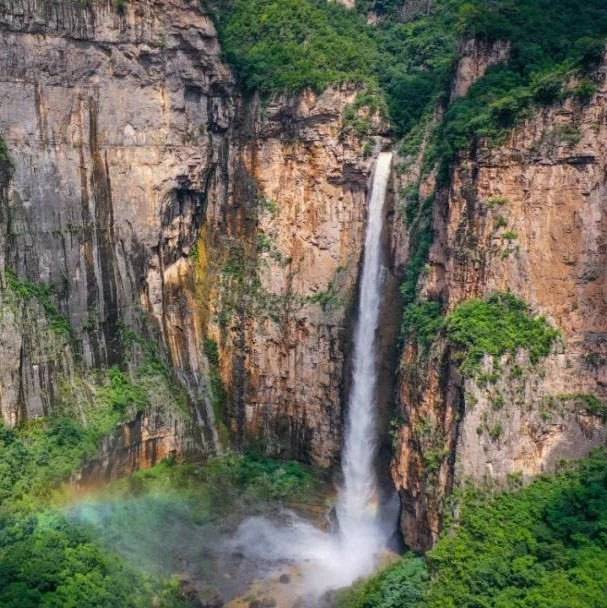 全国游客免门票优惠最后8天 云台山呈现峡谷瀑布群景观 天瀑壮观,气势