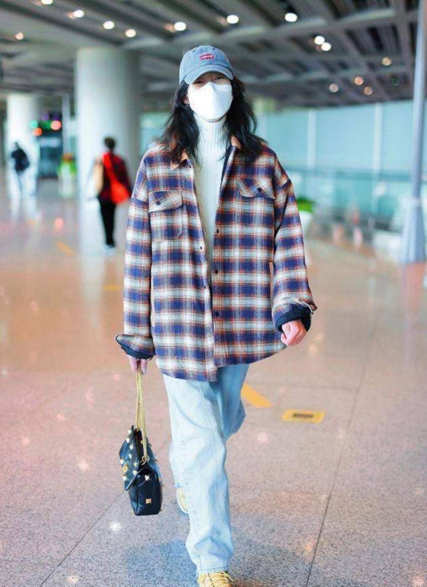 黑色 女人鞋子在精不在多，今年备好这3双“百搭款”，时髦又舒适