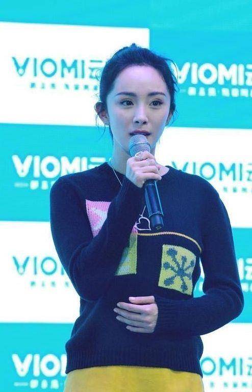 全靠 杨幂“少女”全靠营销,生图照被公开,就是34岁普通女人