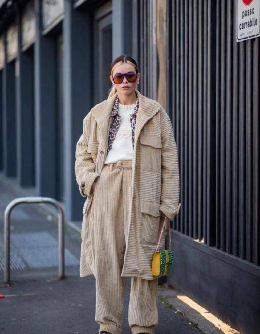 黑色 女人鞋子在精不在多，今年备好这3双“百搭款”，时髦又舒适