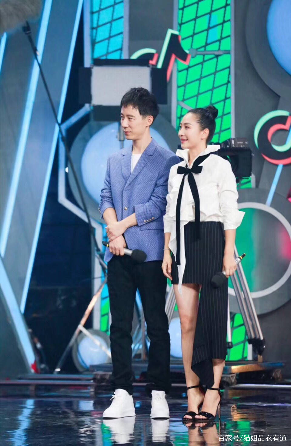 陶昕然 “安陵容”扮演者晒全家福，84斤穿西装仍有气场，女儿模样像爸
