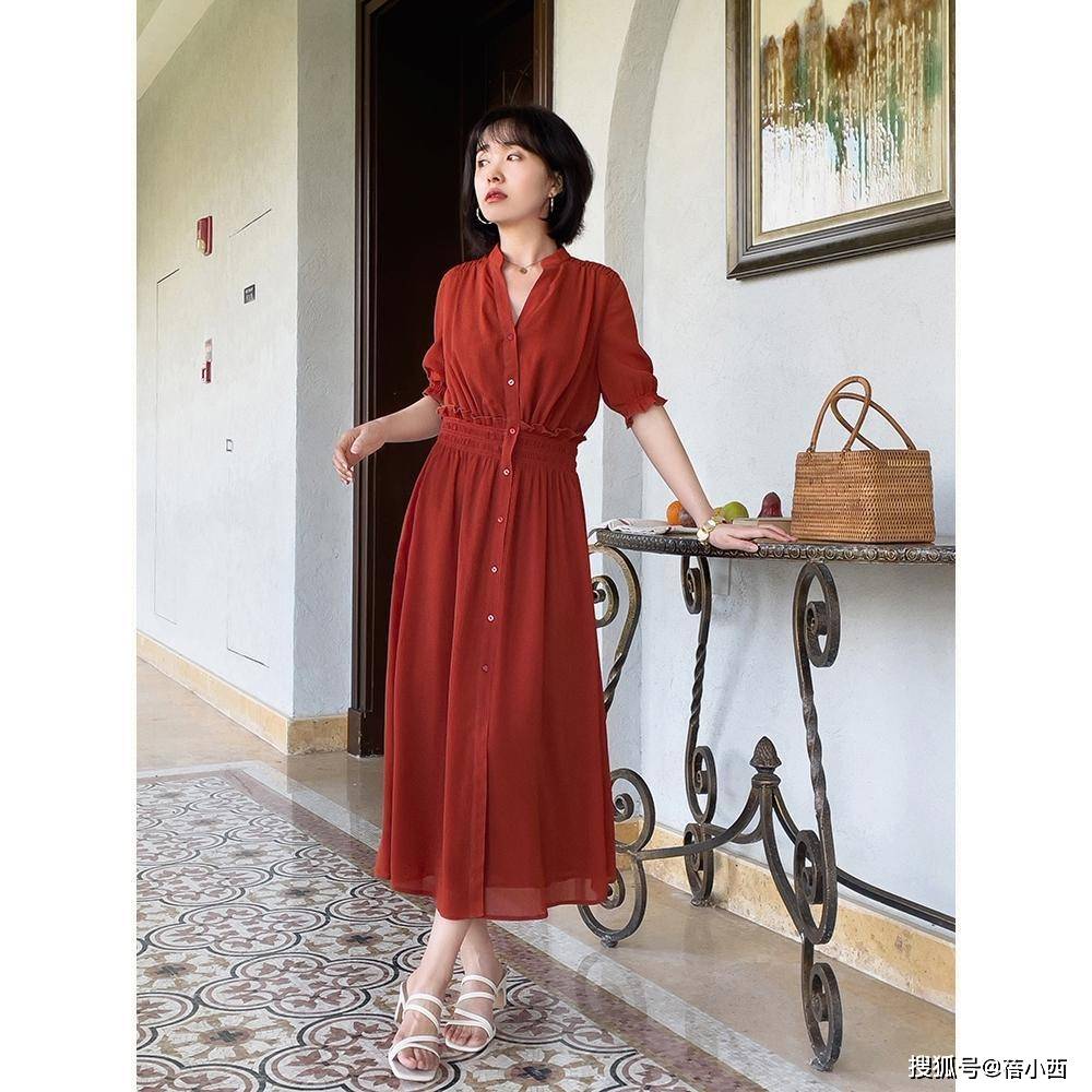 职场 职场女性会打扮比身材好更重要，拥有这5件单品，优雅又有女人味