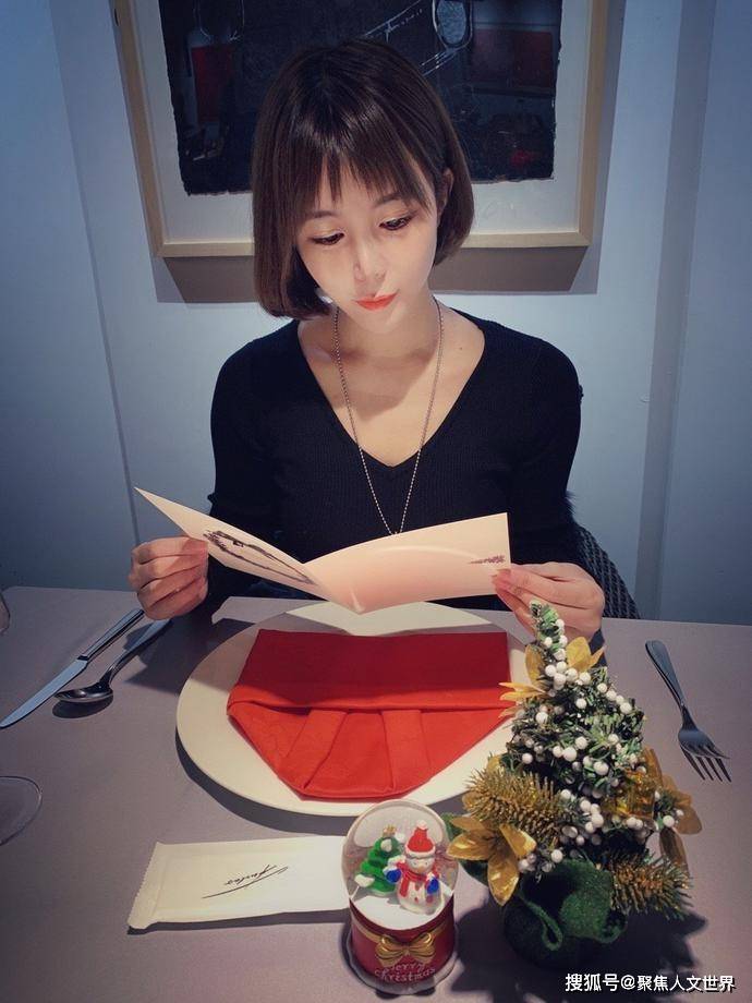 因为|“宁坐宝马哭，不坐自行车笑”的马诺，就这样写好了她的结局