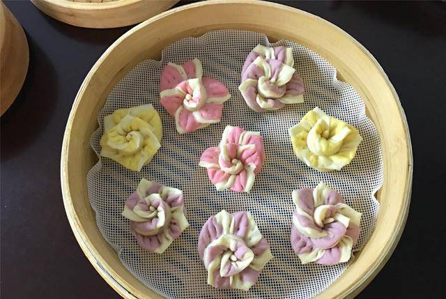 做法|孩子不爱吃早餐,试试新做法,松软好吃又好看,一出锅就吃2个