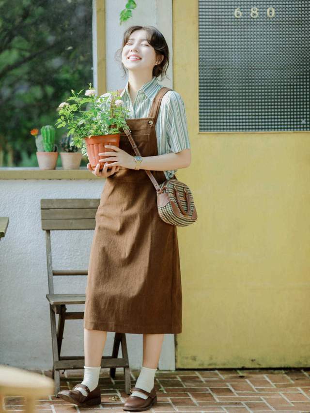 颜色 小个子女生如何穿才时髦？学会4套穿搭时尚和品位兼顾，通勤高级