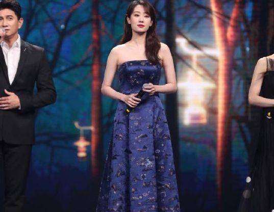 盛装 中秋晚会10位女星盛装出席，感觉李宇春又截胡了