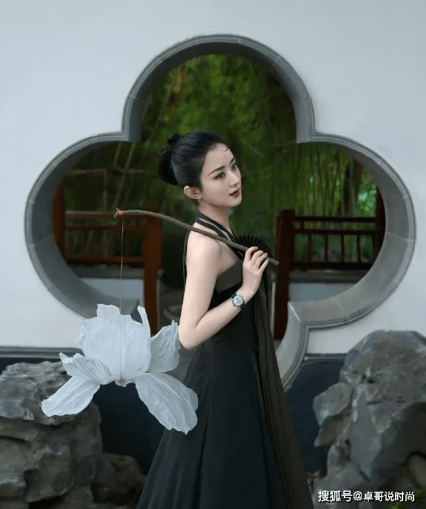 整体 赵丽颖国风封神穿搭，不一样的国风美展现，网友：大爱