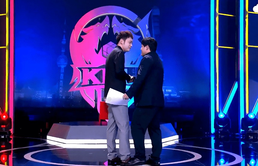 苦瓜|AG超玩会被E星零封碾压，舆论起飞，月光太机智，早就做好了准备
