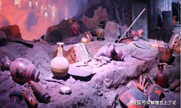 进行|古罗马人饮食文化背后的奢靡之风:为什么不坐着吃饭,非要斜躺?