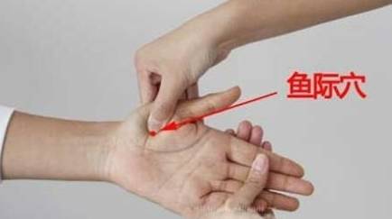 黄豆|有糖尿病的人，这5种食物要忌口，喝1茶，吃两豆，血糖慢慢降下来