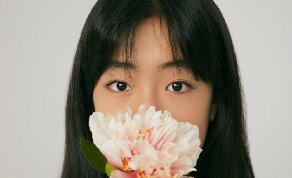 佟知霏 佟大为13岁大女儿写真曝光！长发飘飘笑容清纯，被赞是日系美少女