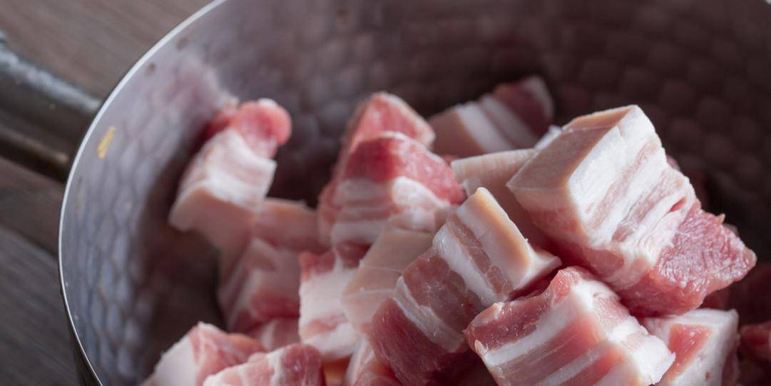 去腥|做红烧肉时,这2种香料千万别放,否则毁了一锅香肉,很难吃