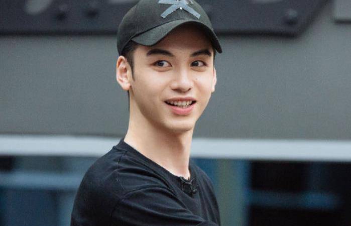 职场|《披荆斩棘的哥哥》隐藏职场道理，情商最高的不是胡海泉