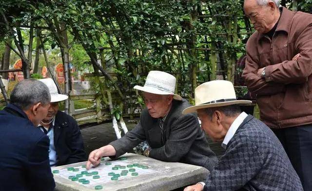 测试|你的真实脑年龄是多大？请做以下测试，看你离阿尔茨海默病有多远？