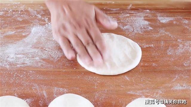 做法|分享一款早餐的家常做法，荤素搭配，营养均衡又美味