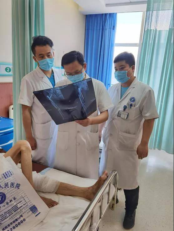 脊柱|为脊柱助“立”的一名骨科医生——咸阳市第一人民医院脊柱外科青年医生胡全文