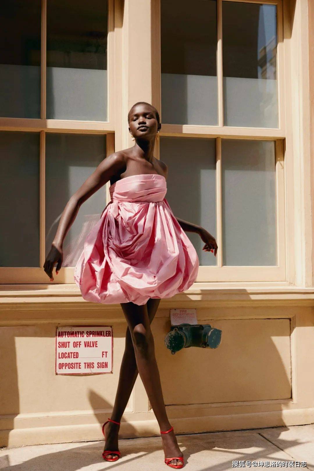 Soo Oscar de la Renta 2022春夏 把春天穿在身上