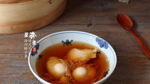 天气|随手做个鸡蛋，不用煎炒，一口一个，又香又甜，连吃3个，还想要