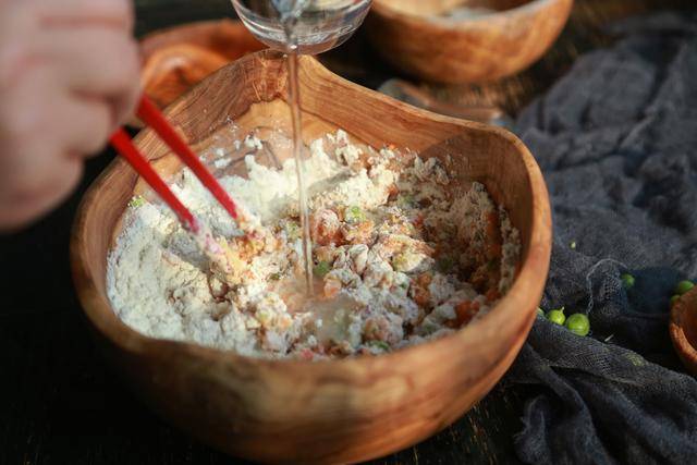 加入适量|早餐吃此物,孩子不赖床了,营养丰富,做法简单,好吃到停不下来