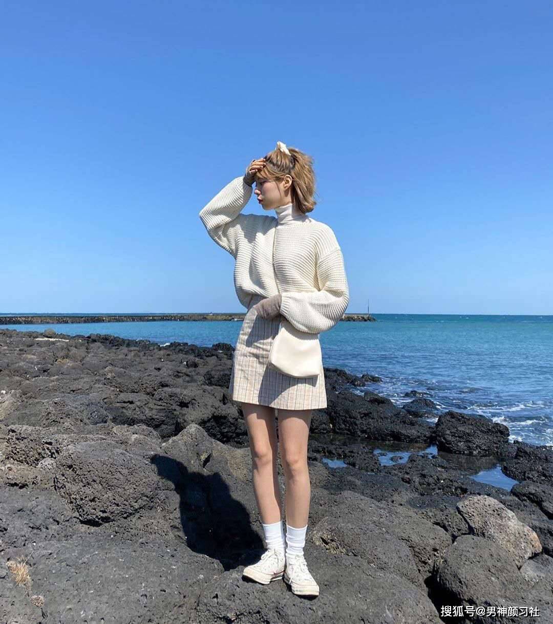 格裙 小仙女们国庆节穿成这样就敢出游啦？“壁咚装”你们懂吗？