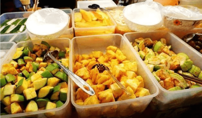傣家凉拌水果来勐远仙境必吃的夏日解暑开胃菜