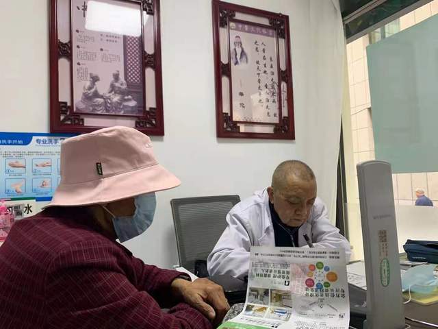 治疗|兰州81岁老医生，为上万患者解除病痛，至今仍坚守一线