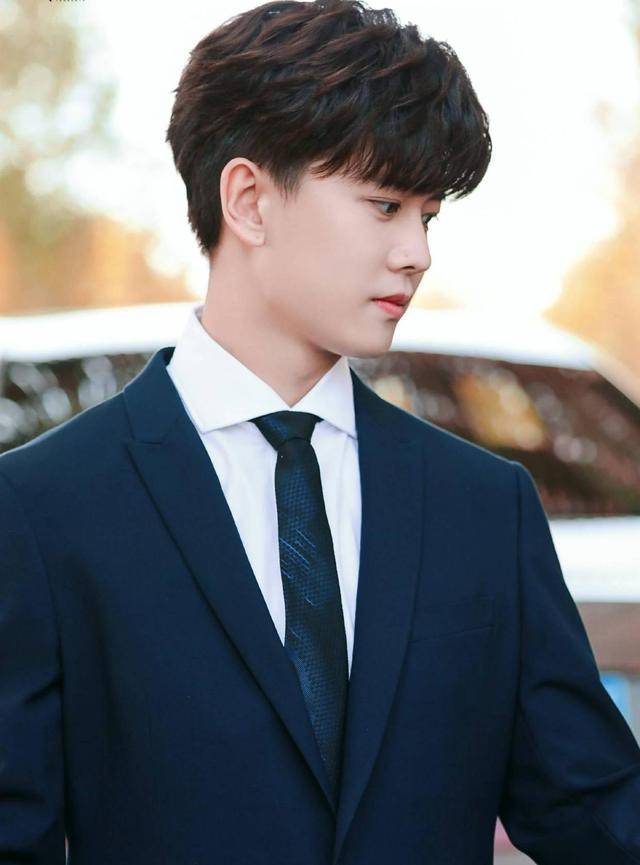 周文幸|一生一世:别看周生行一脸漠然,他并非反派,只是有点恋爱脑罢了!