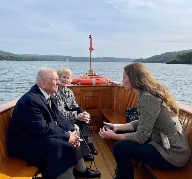 小王子 梅根的博眼球手段好高!凯特难得带路易营业,小王子只露个后脑勺