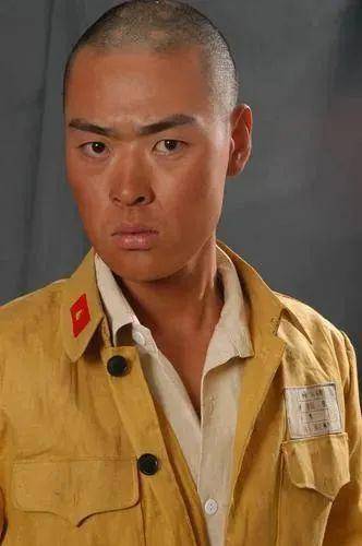 李幼斌|因错过白玉兰被送上热搜,魏和尚之后,他终于凭借李大钊成功出圈?