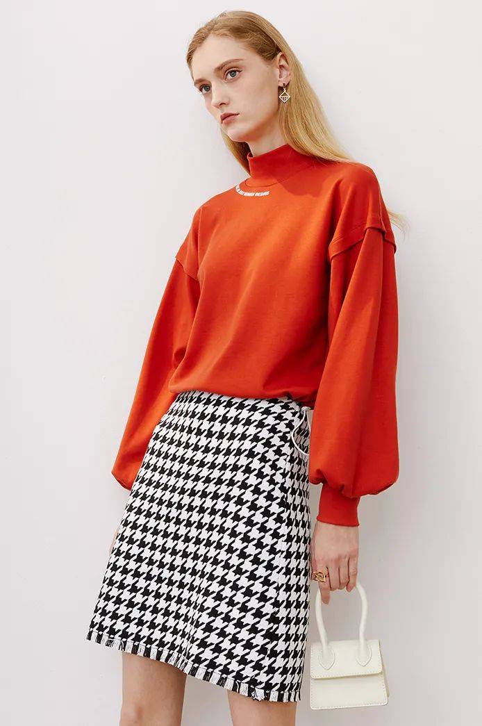 设计 秋天外套里面穿什么?这4种经典内搭让你一直美下去！