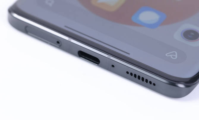 --Xiaomi|颠覆认知的极致轻薄美学设计 小米 CIvi 评测