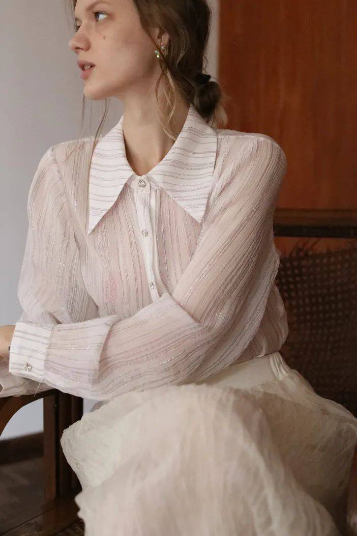 设计 秋天外套里面穿什么?这4种经典内搭让你一直美下去！