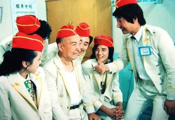 海市蜃楼|80年代十大“现象”佳片,《少林寺》1.6亿,《红高粱》获奖无数2