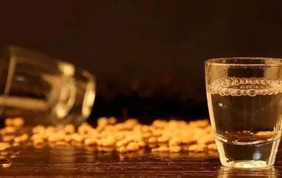 物质|男子确诊肝癌，一个月后离世，医生摇头：睡前这1习惯害了他