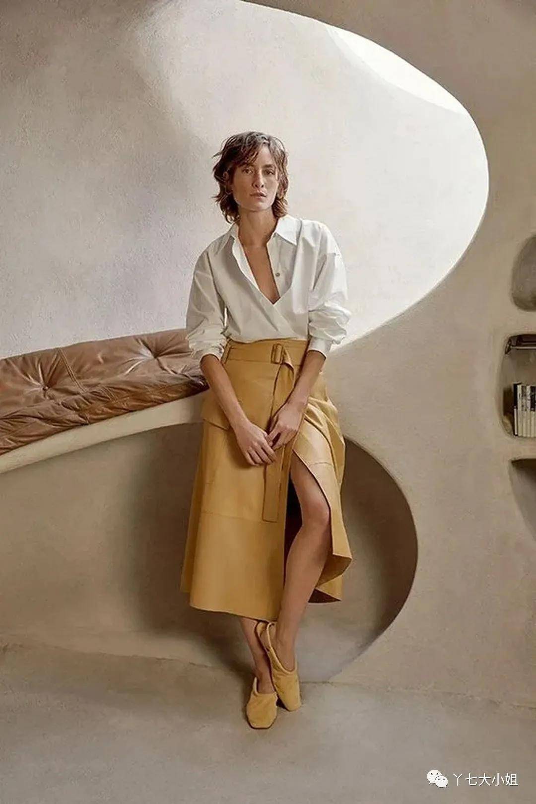 整体 十月份的裙子，这条廓形裙最好穿~