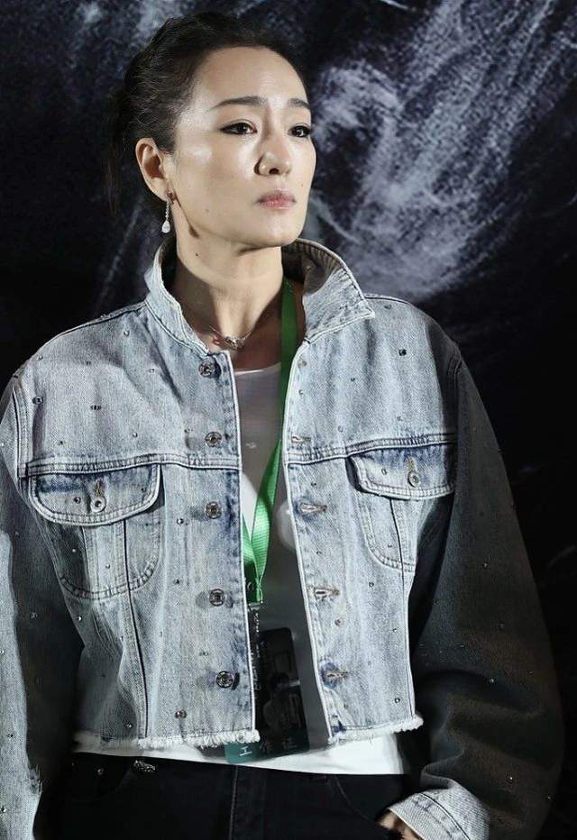 老公 高圆圆助阵赵又廷新片！老公搂她肩好傲娇，同框巩俐输气场赢美貌