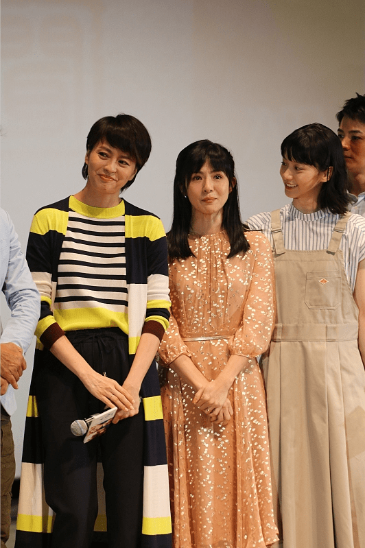 身材 杨采妮穿这裙子真好看，虽然有“装嫩”的嫌疑，但一点不让人讨厌