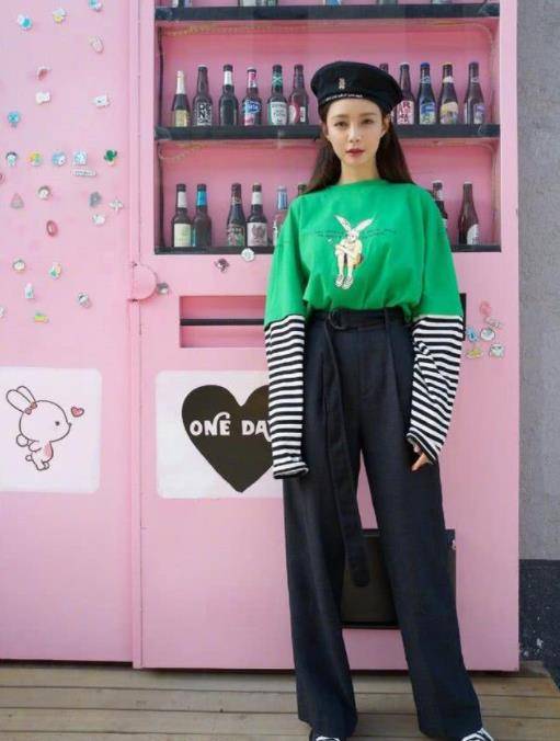 身材 吴奇隆夫妇现身,朴素打扮没有明星架子,刘诗诗偎依在旁小鸟依人