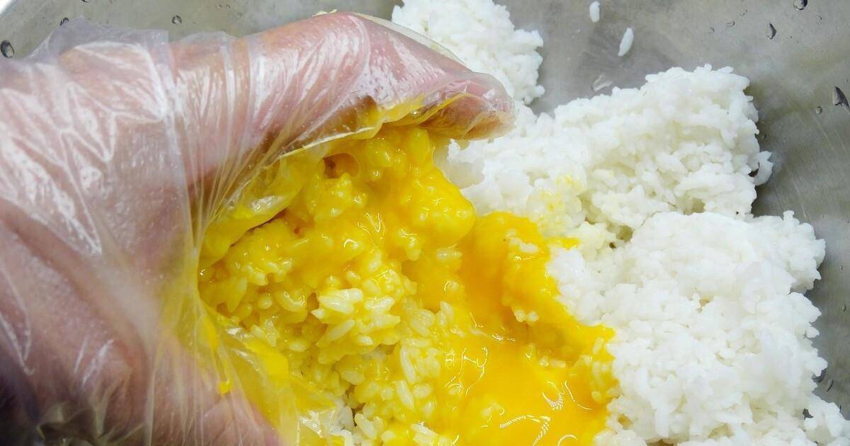 米饭加鸡蛋液炒米饭 c3a9dc841d9c4cf1b92722da3b32c80e.jpeg