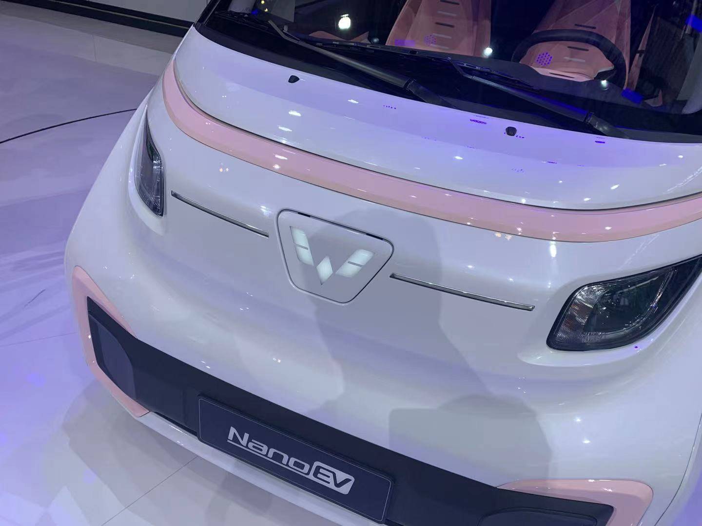 2021天津车展少女们的代步小车五菱nanoev限定款售598万元起