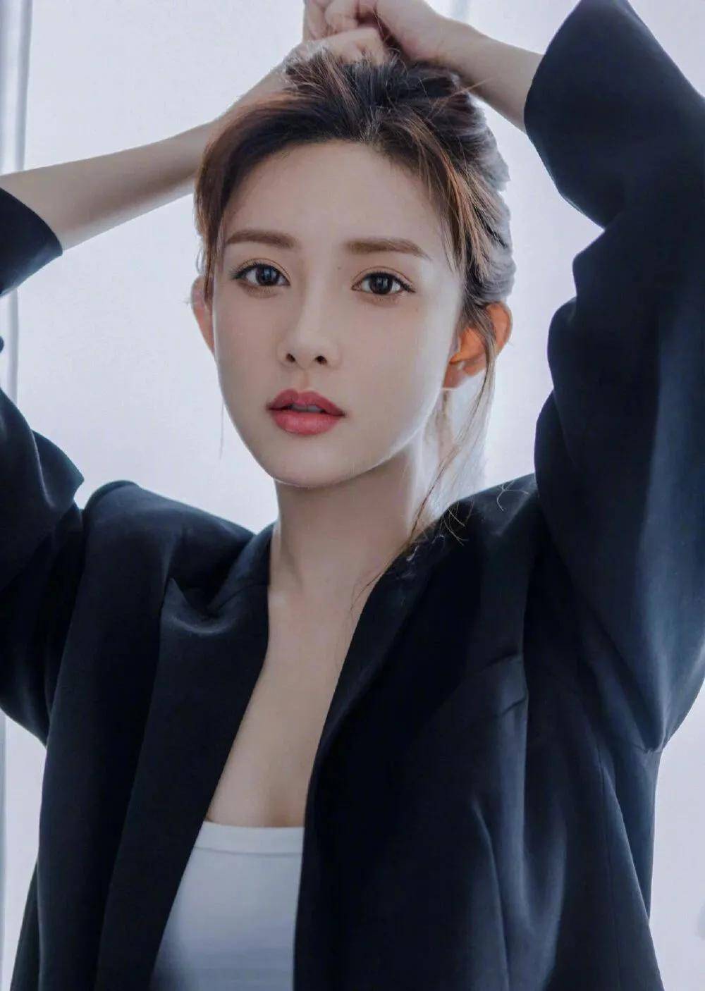 李一桐她们明明那么美，却让人记不住？普通人应如何提升自己的辨识度？