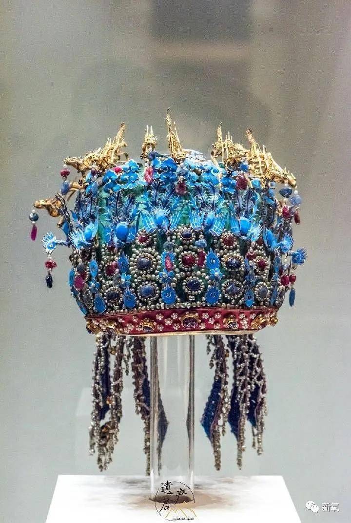 古代除了妆容和发际线，请鞠婧祎把头饰也半永久焊上！