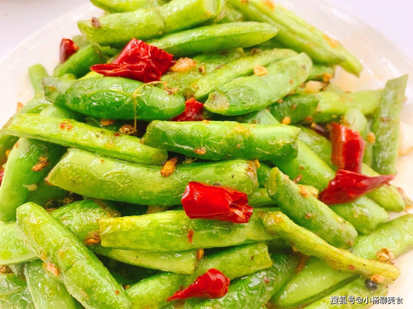 四季豆此做法,不加一滴水,香辣开胃又解腻,2天不吃馋的慌