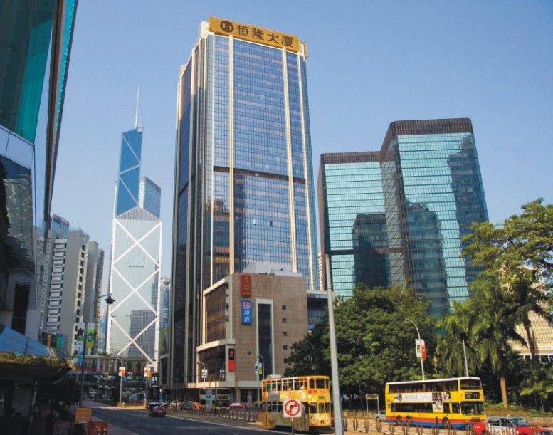 当时香港楼市股市都不断上涨.陈启宗就趁机高位套现.