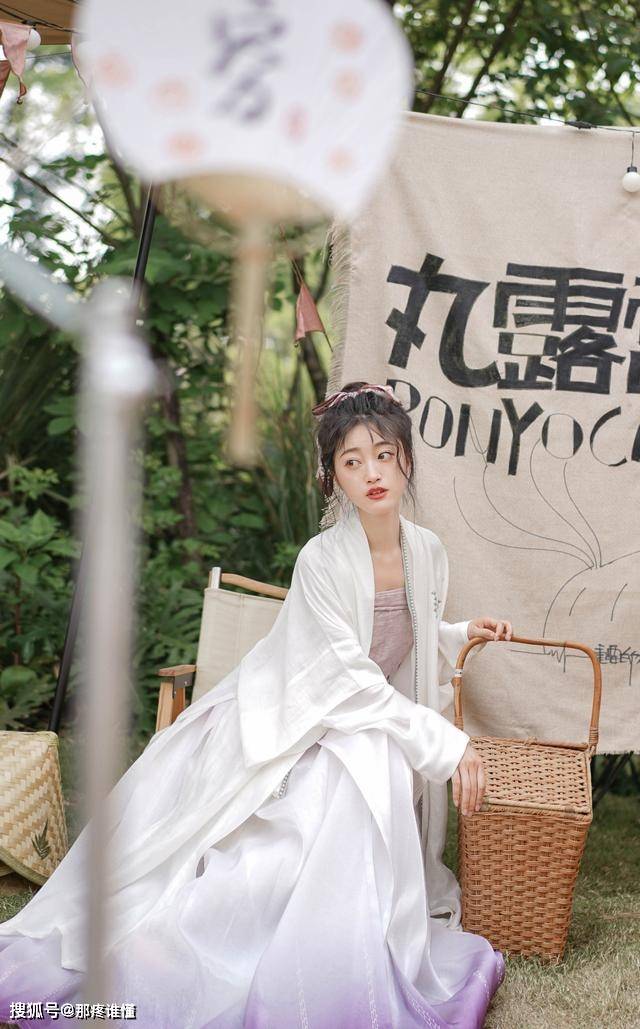 发型谁说穿汉服只能梳古典的发髻？“丸子头”一样可以美出新高度